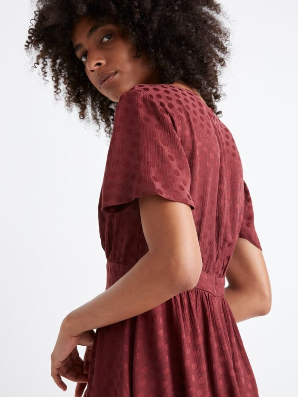 Madewell V-Neck Fit-and-Flare Dress in Dot Jacquard Dress Size 6